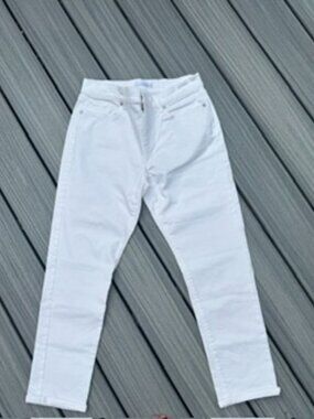 LOFT - White straight leg denim jeans - classic and crisp Size 6
